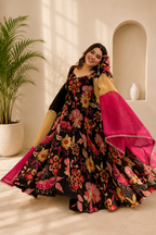 Catchy Bloom Tabby Organza Flared Gown Set