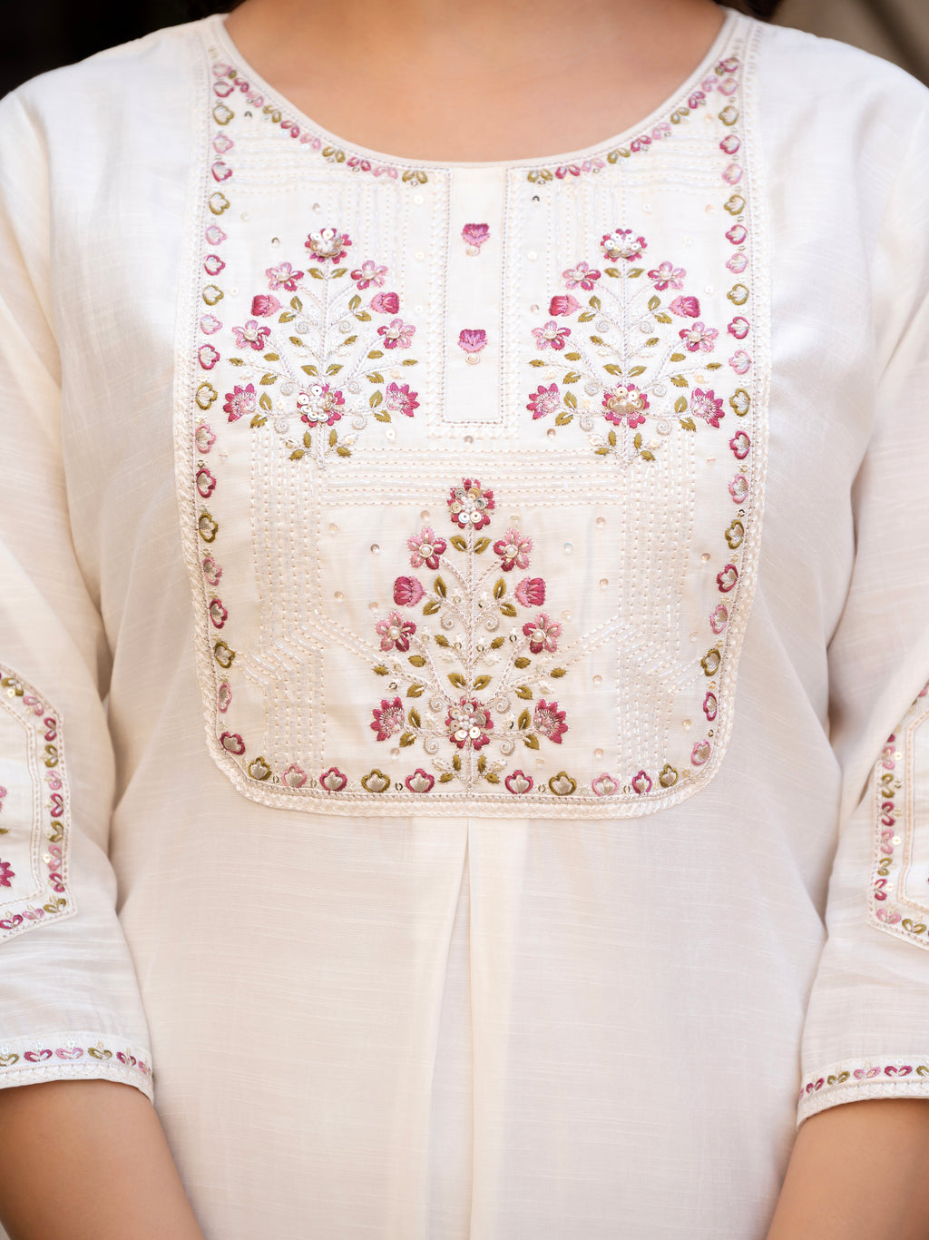Very Attractive White Pure Viscose Mango Silk Suit Set