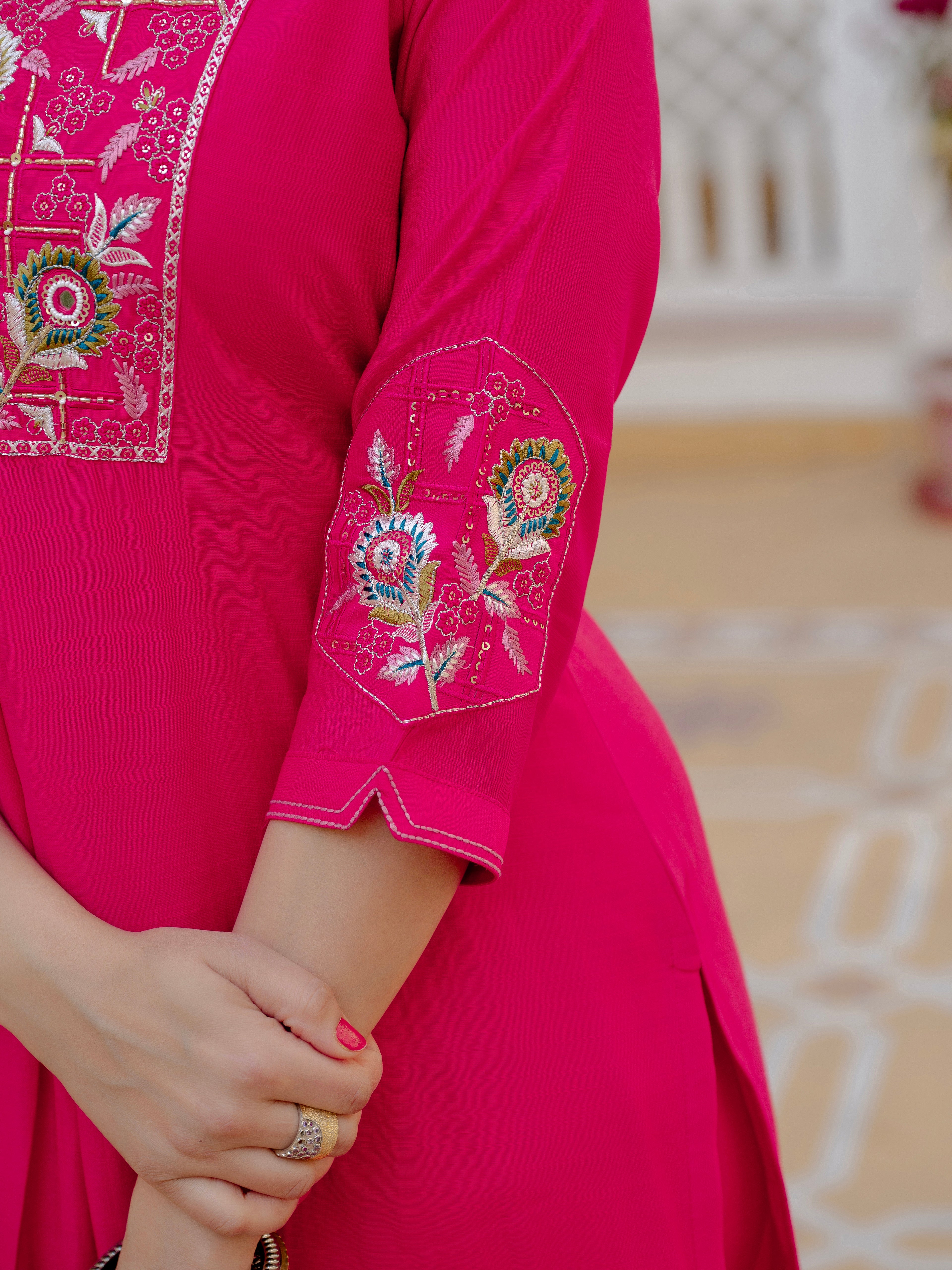 Elegant Pink Embroidered Ethnic Kurta Set for Women