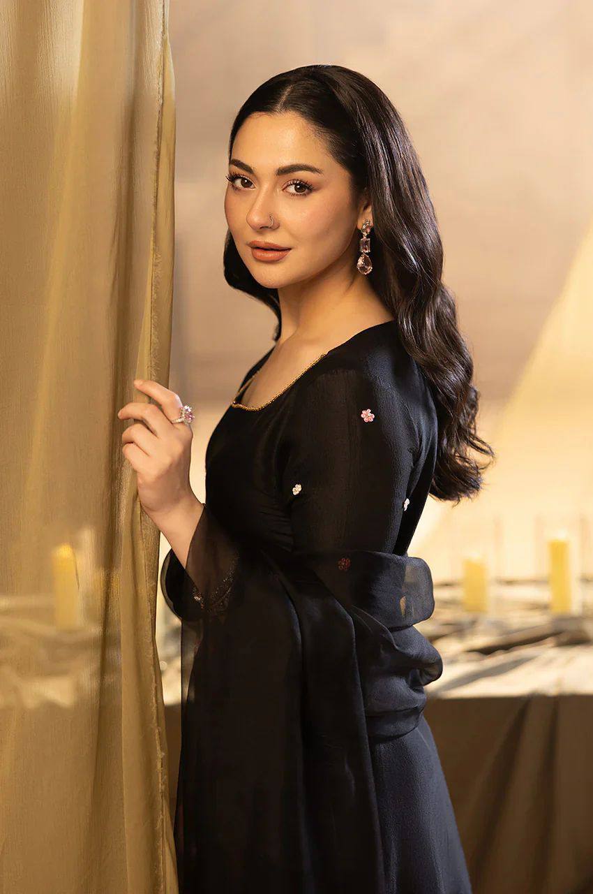 Elegant Black Crape Silk Embroidered Sharara Suit Set with Organza Dupatta