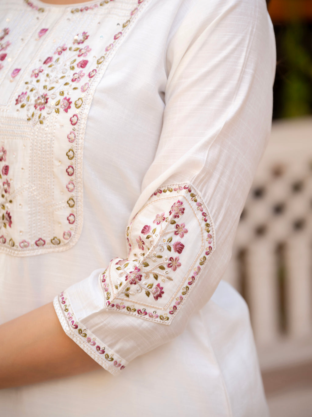 Very Attractive White Pure Viscose Mango Silk Suit Set