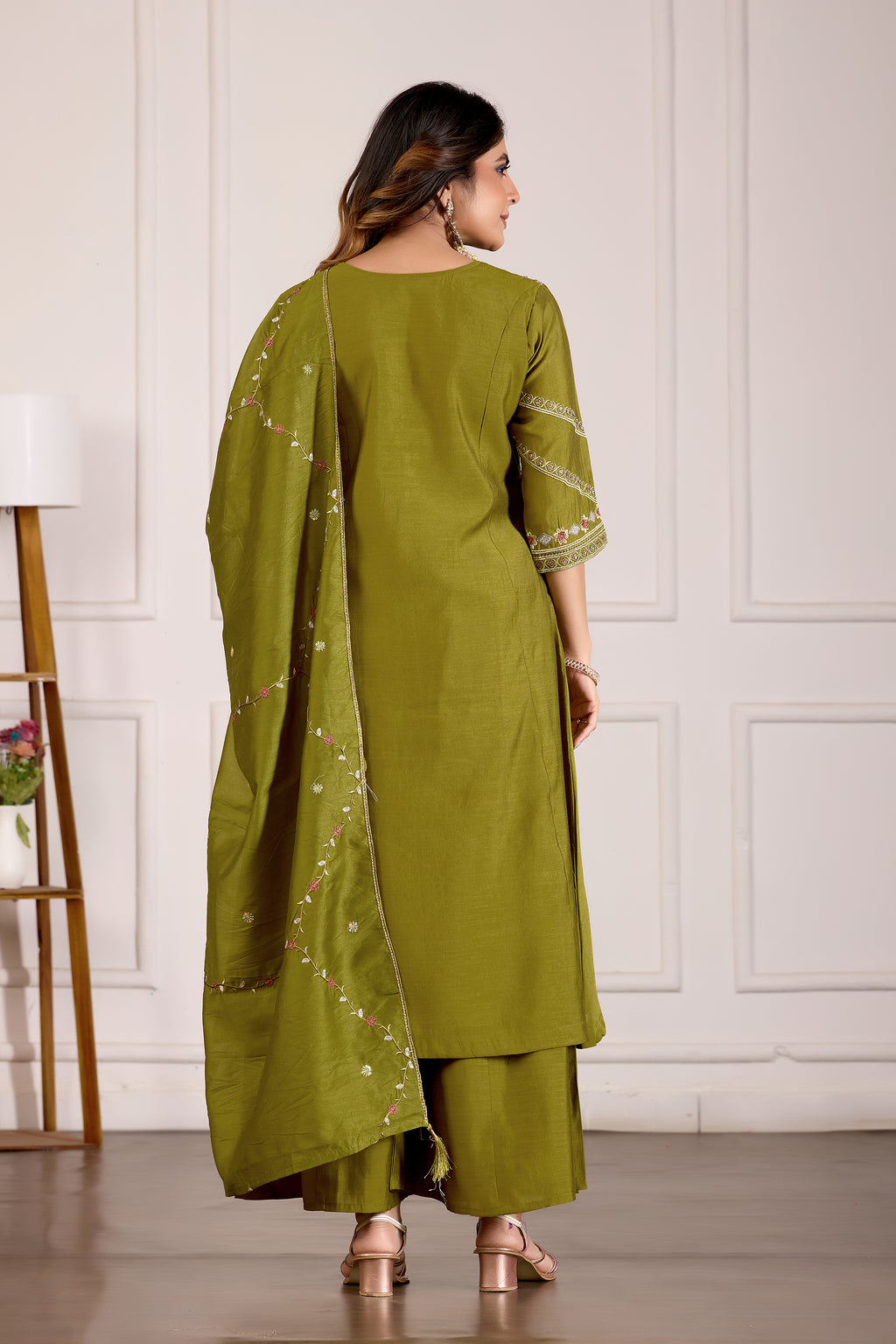 Elegant Mehndi Green Viscose Mango Silk Anarkali Kurti Set