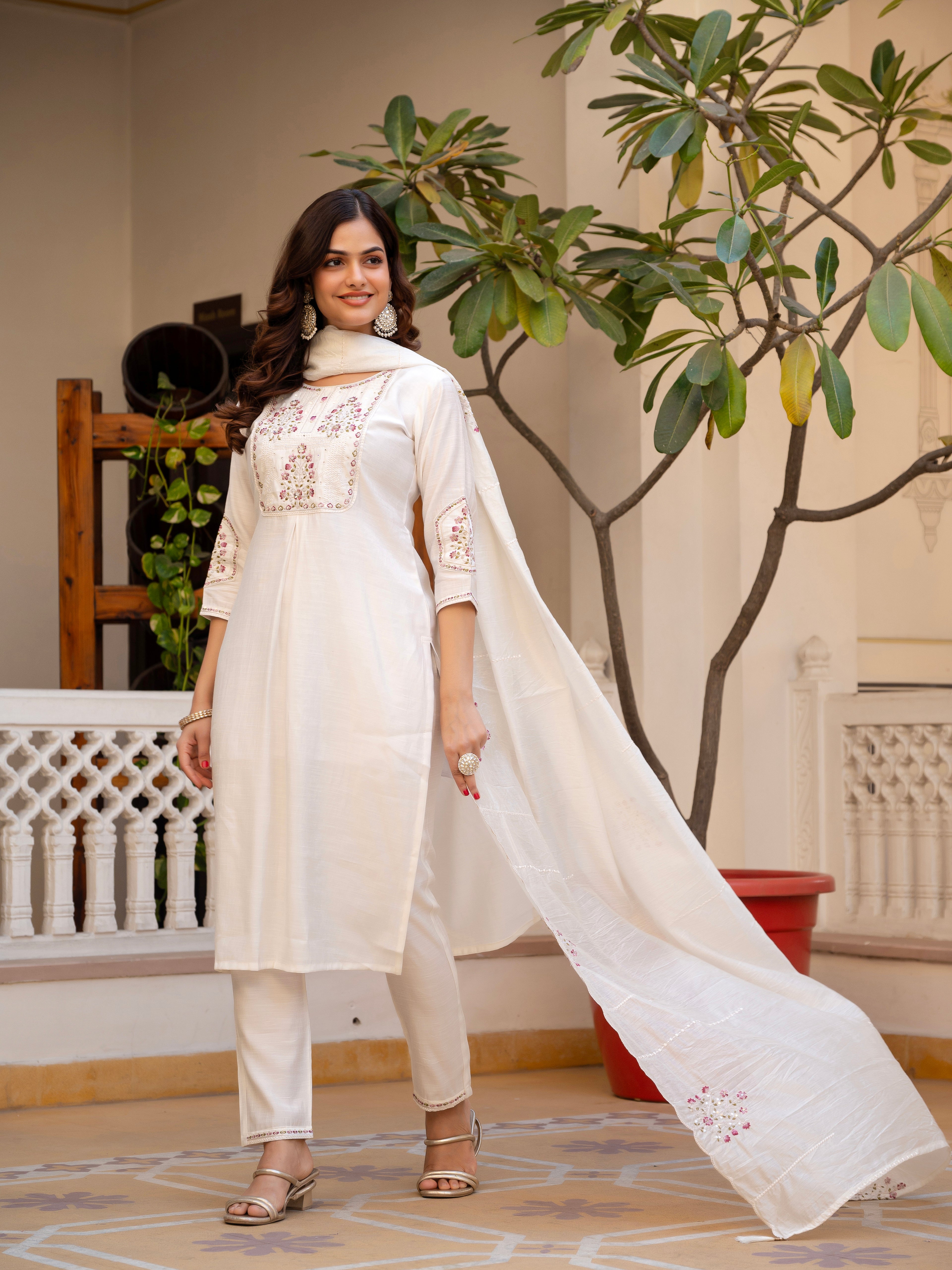 Very Attractive White Pure Viscose Mango Silk Suit Set