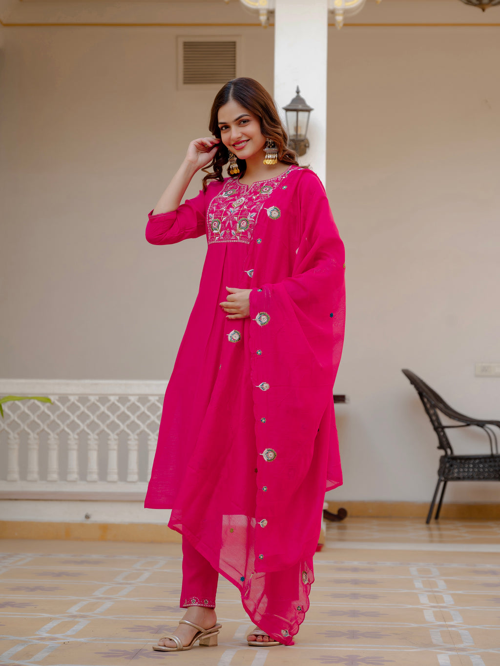 Elegant Pink Embroidered Ethnic Kurta Set for Women