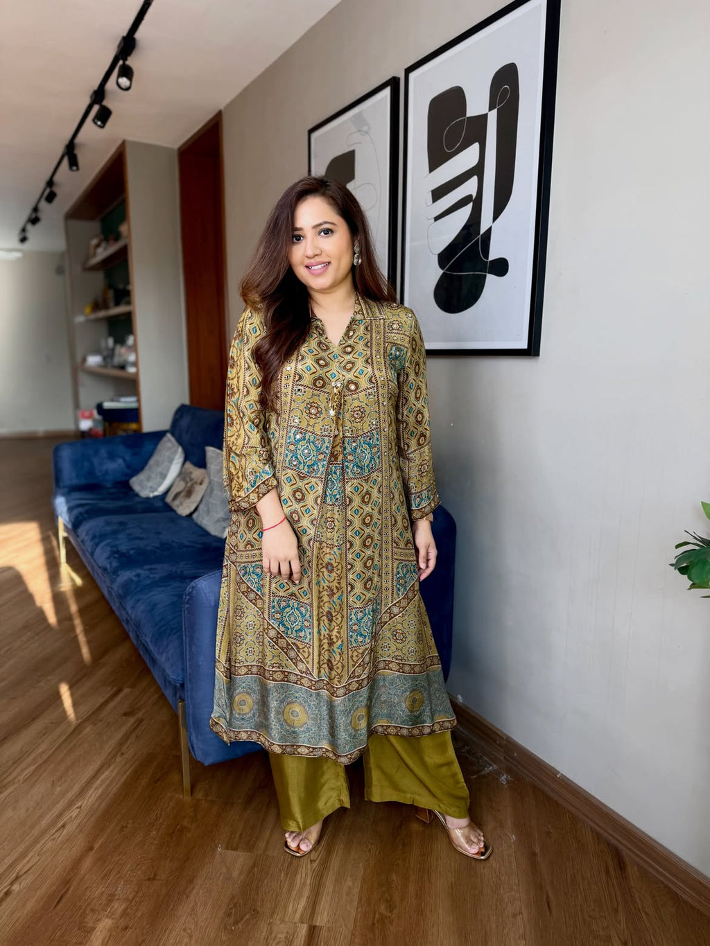Very Beautiful Natural Crepe Printed Suit Set with A-Line Kurta