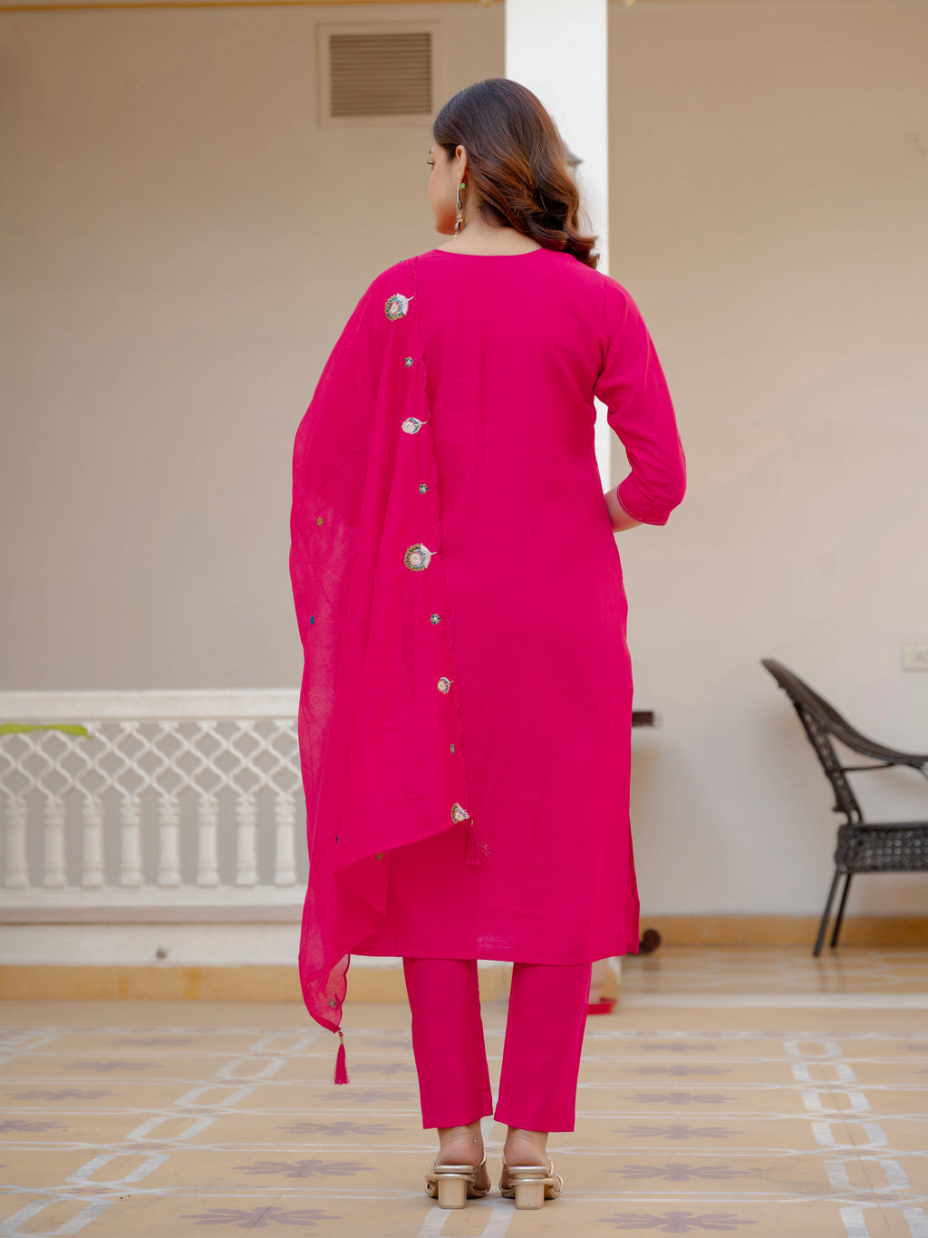 Elegant Pink Embroidered Ethnic Kurta Set for Women