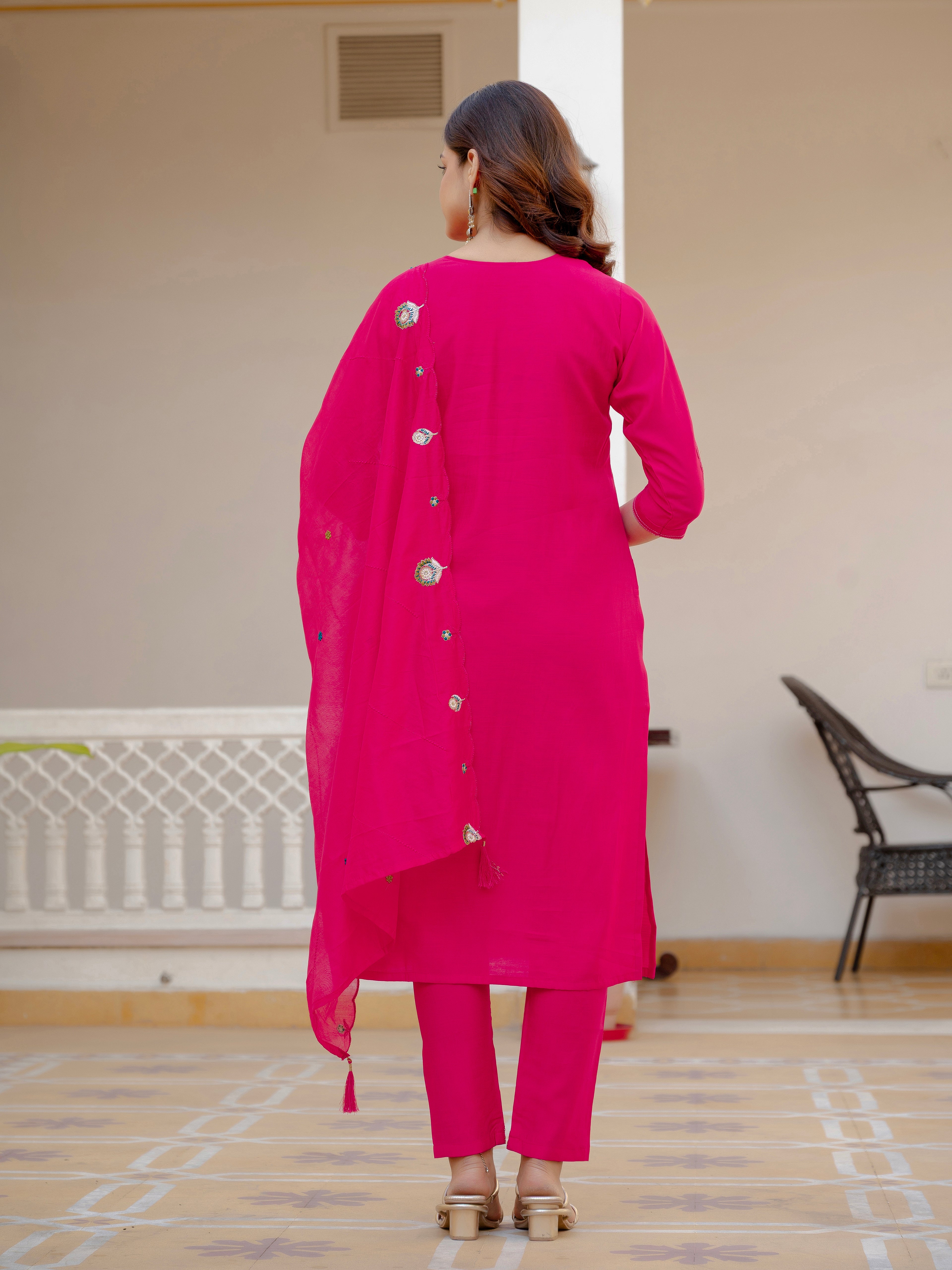 Elegant Pink Embroidered Ethnic Kurta Set for Women