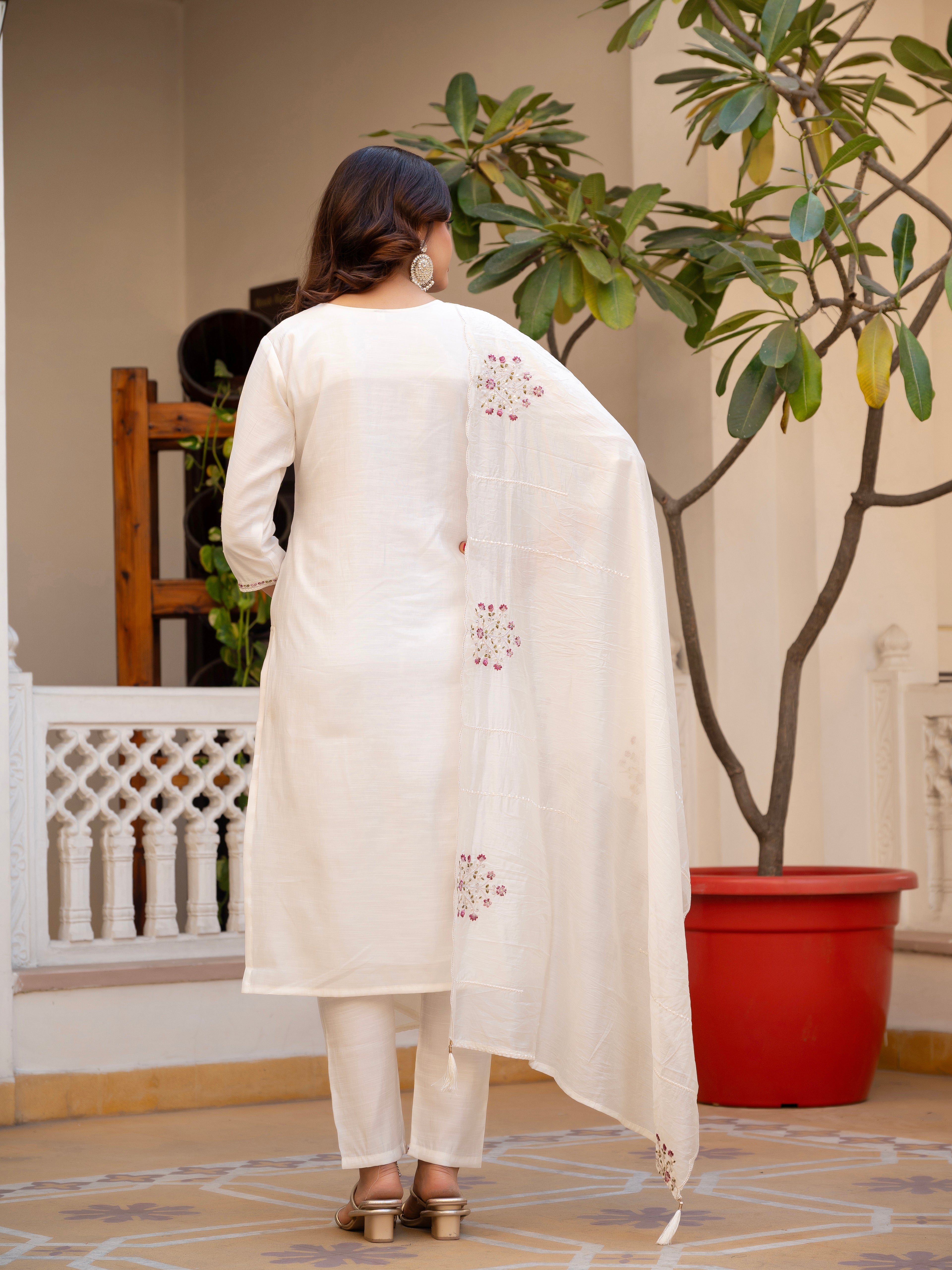Very Attractive White Pure Viscose Mango Silk Suit Set