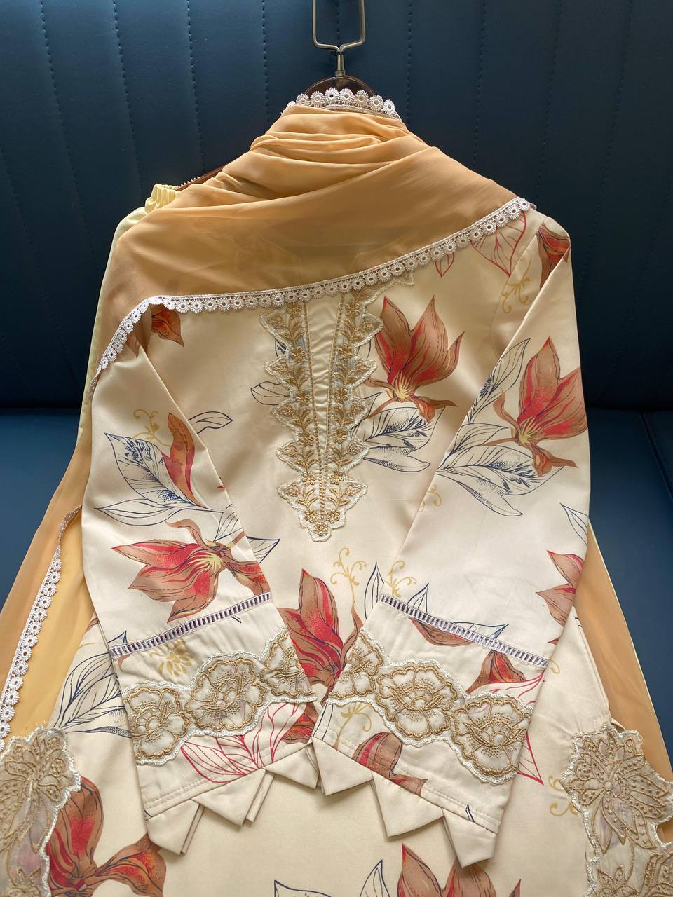 Very Beautiful Cream Muslin Silk Floral Print Suit Set