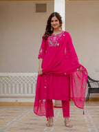 Elegant Pink Embroidered Ethnic Kurta Set for Women