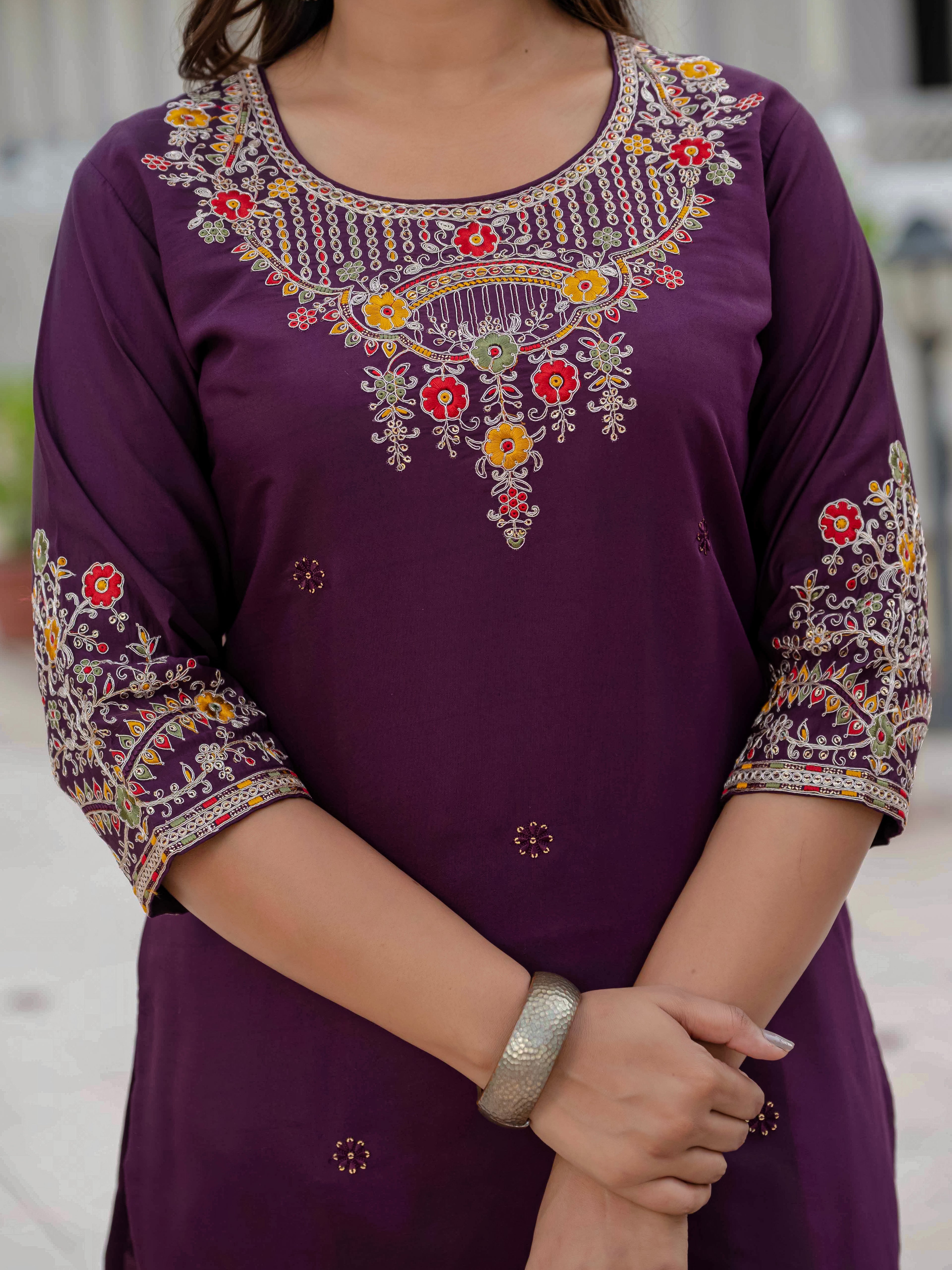 Very Beautiful Wine Premium Roman Silk Suit Set