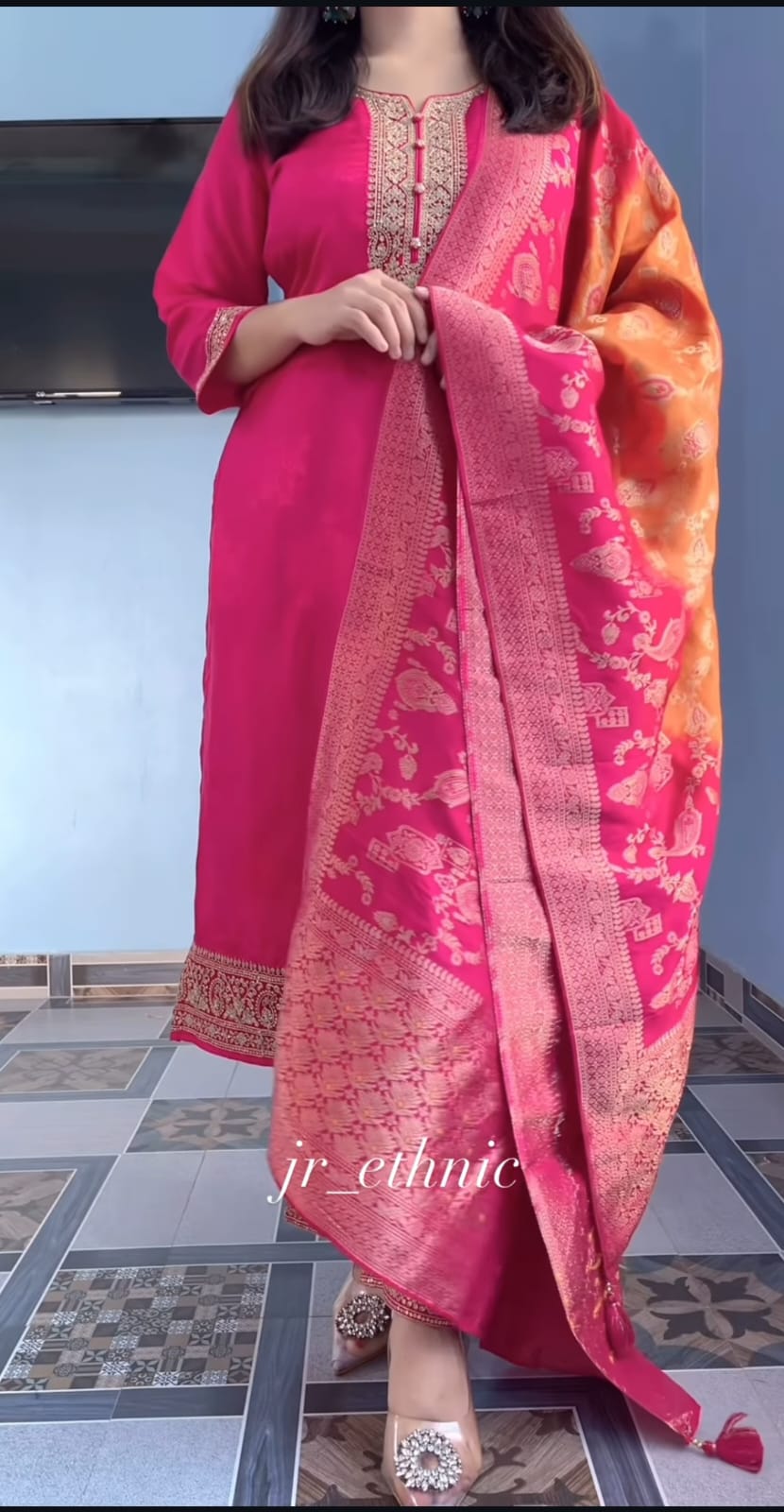 Very Beautiful Designer Pure Banarasi Jequard Wiving Suit Set