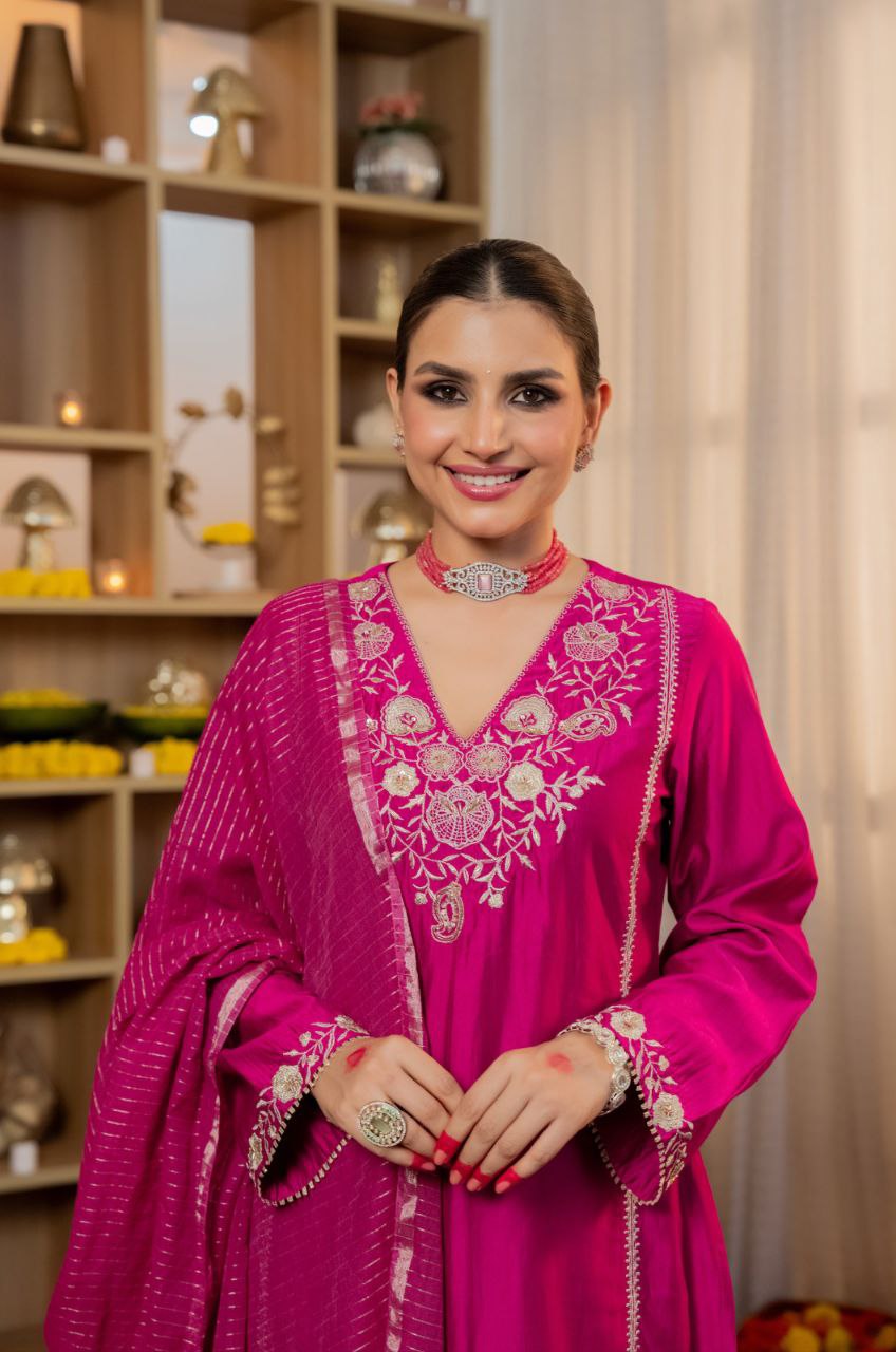 ATTRACTIVE BANARASI SATORI SILK SUIT SET