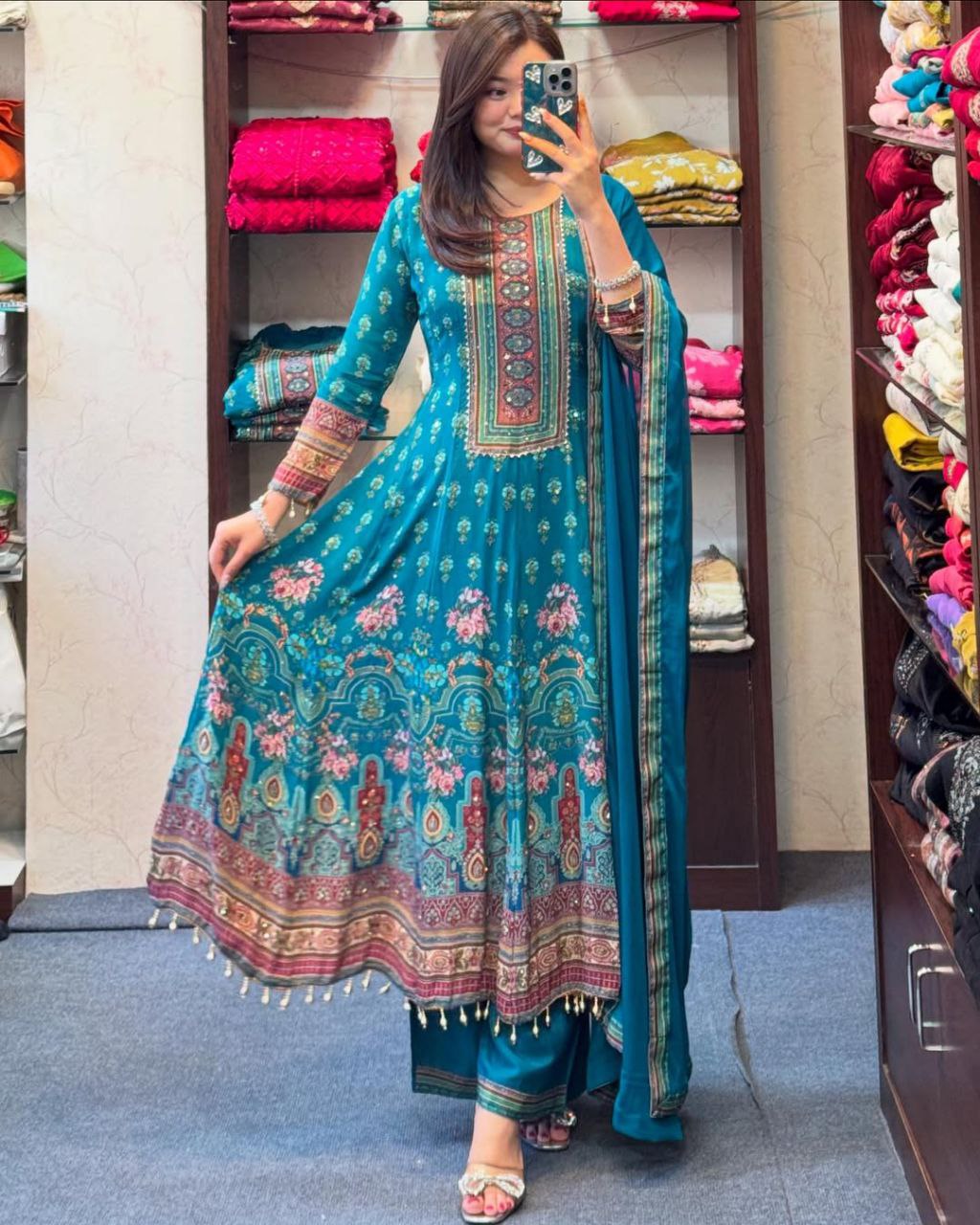 VERY DELIGHTFUL PREMIUM SILK HANDWORK SUIT SET