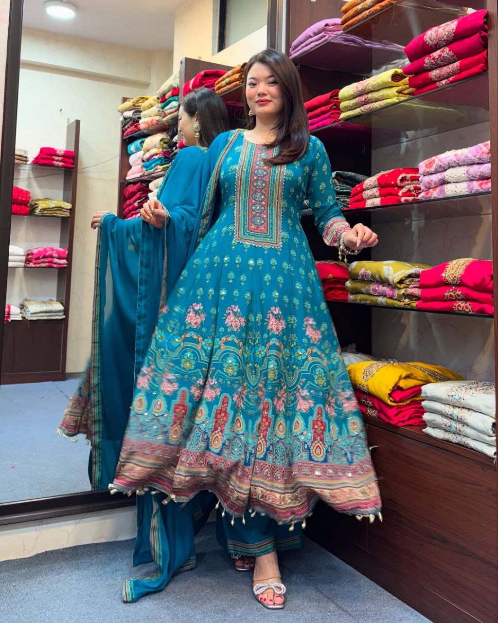 VERY DELIGHTFUL PREMIUM SILK HANDWORK SUIT SET