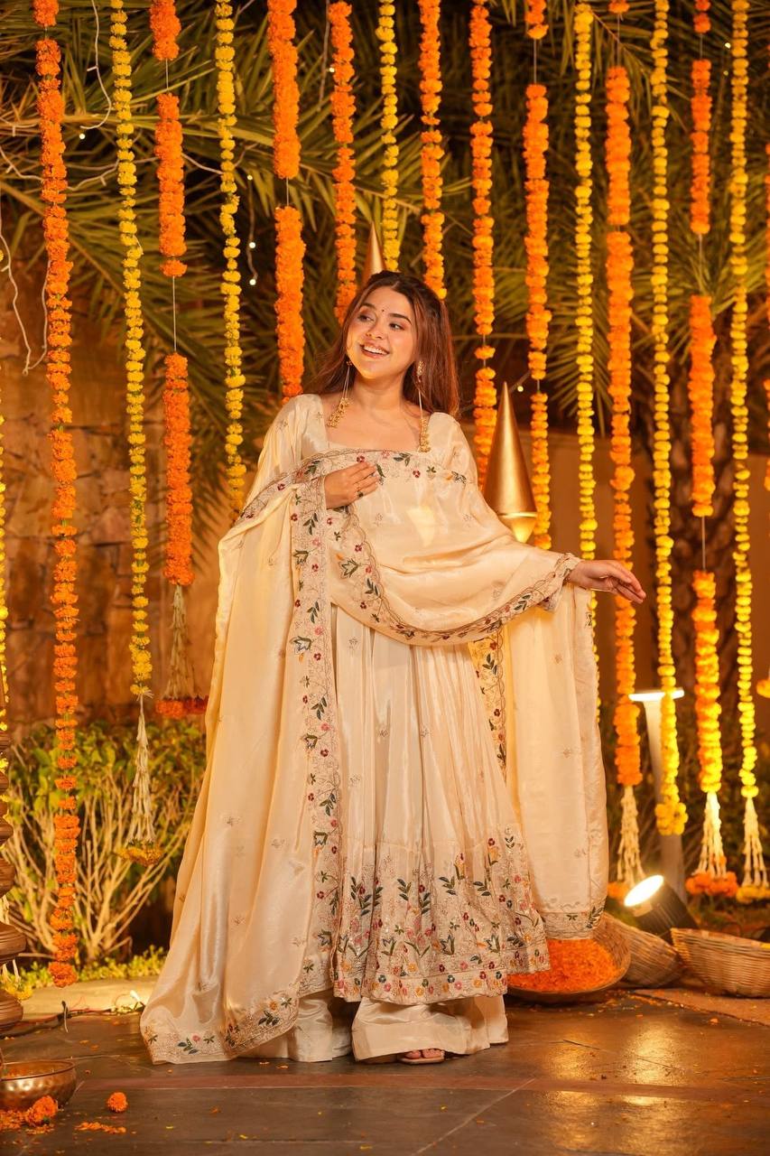Very Gorgeous Designer Heavy Crepe Silk Anarkali Suit Set