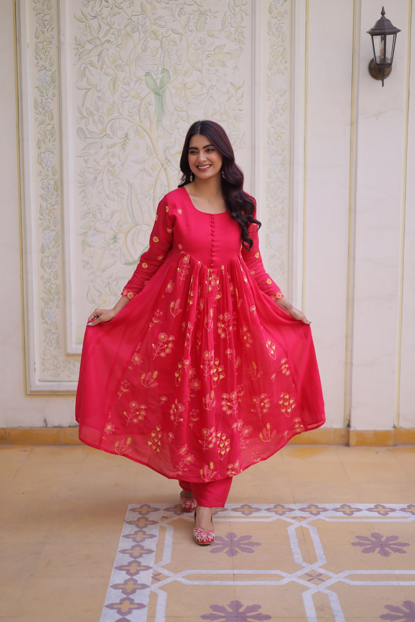 Stylish pink Embroidered Kurta Set