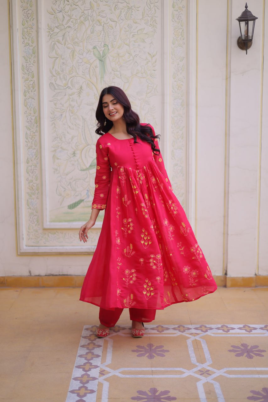 Stylish pink Embroidered Kurta Set