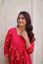 Stylish pink Embroidered Kurta Set