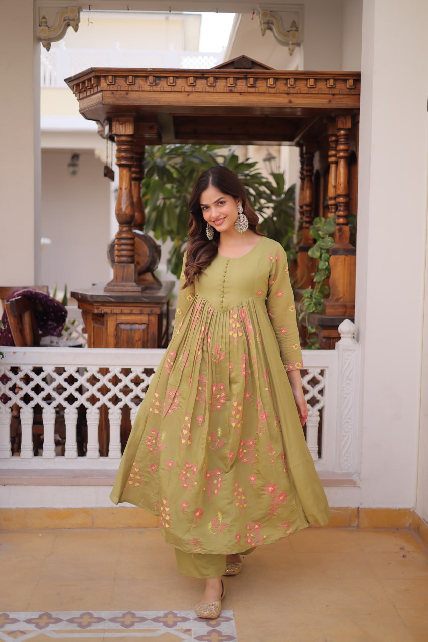 Elegant olive green ethnic kurta set