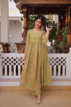 Elegant olive green ethnic kurta set