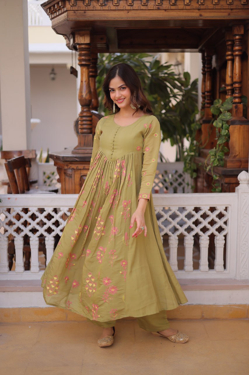 Elegant olive green ethnic kurta set