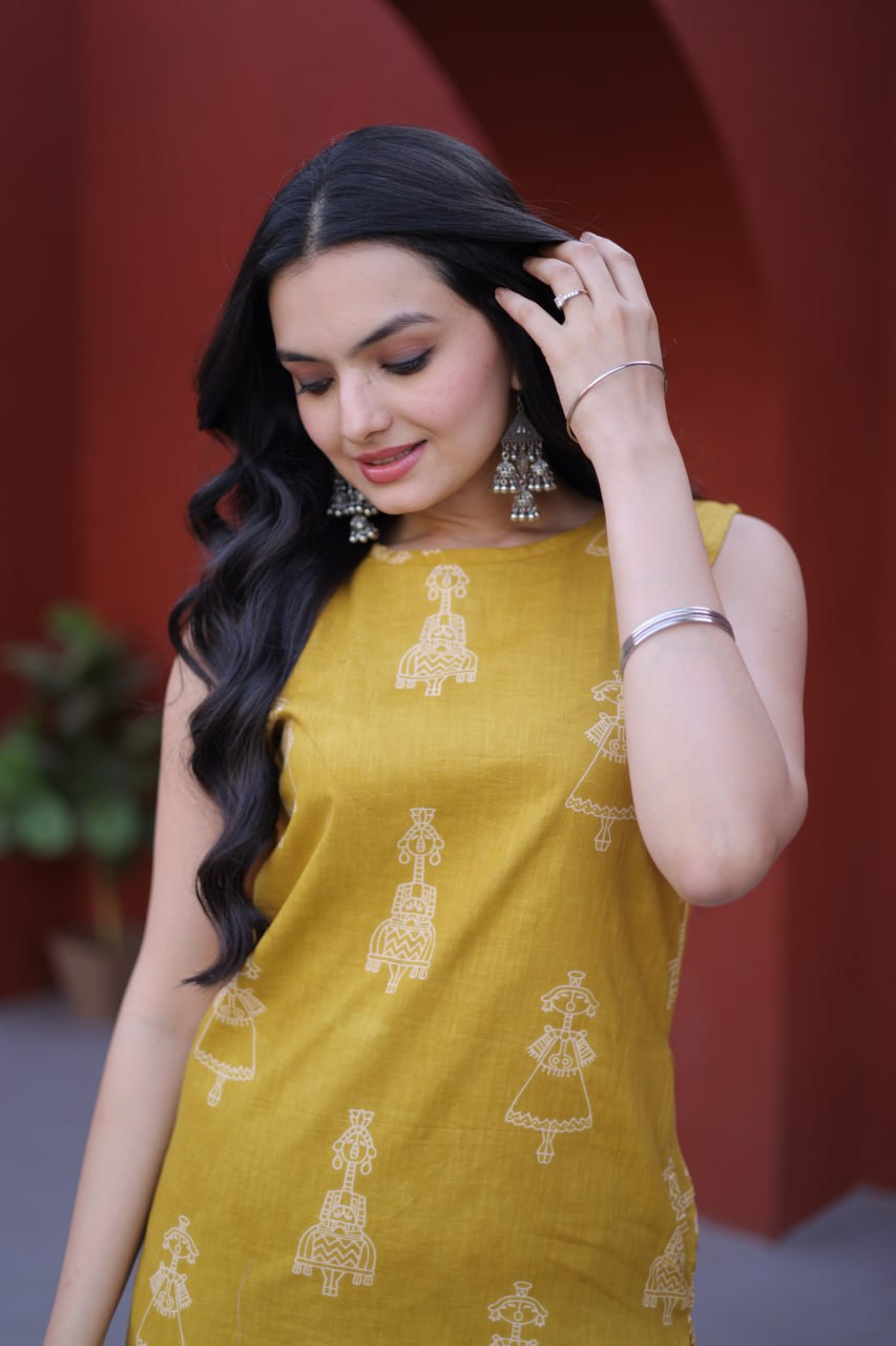 Women Mustard Printed Cotton Kurta Pant Set