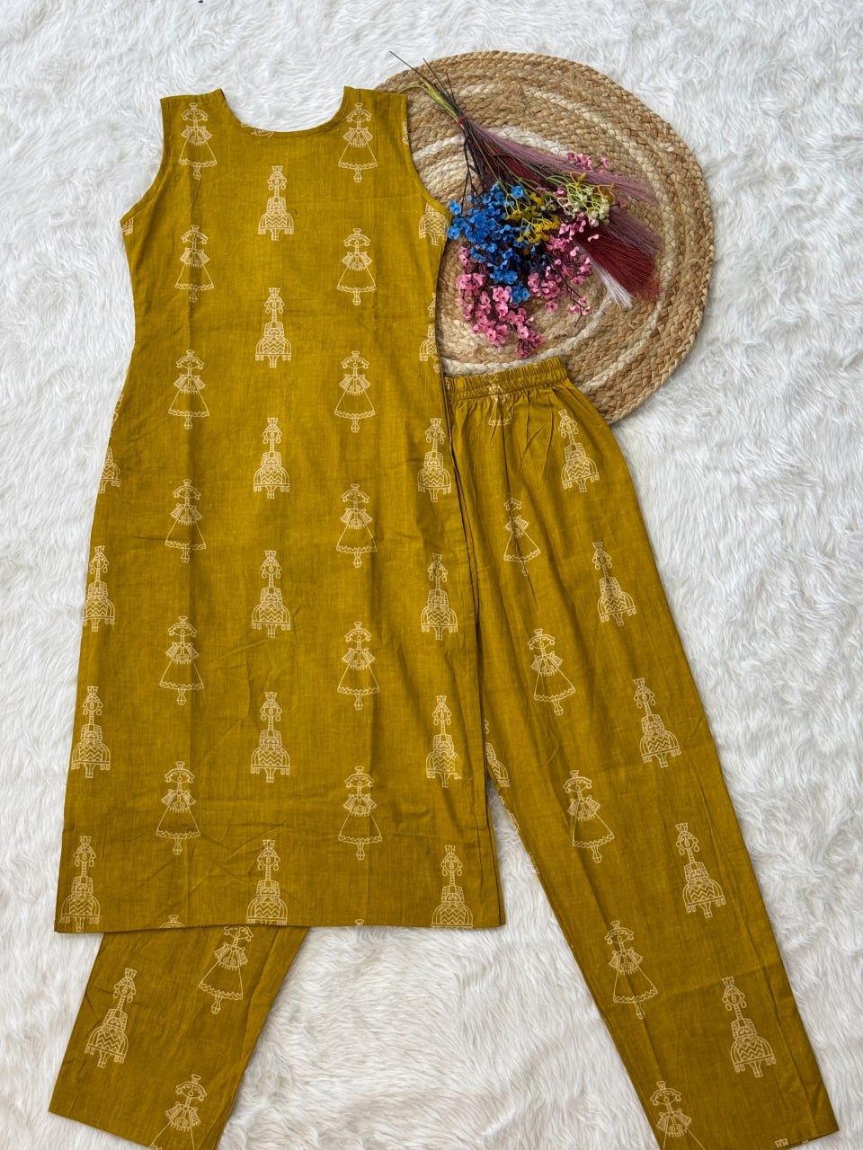 Women Mustard Printed Cotton Kurta Pant Set