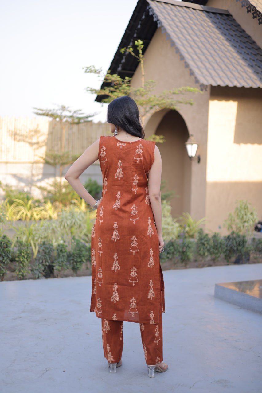 Women Ethnic Printed Cotton Kurta Set